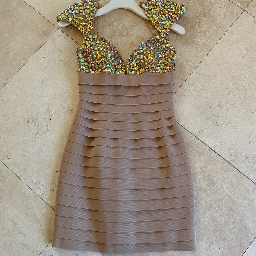 Gorgeous dress worn only once!